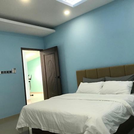 Homestay Stardow~星窗名宿~ Johor Bahru Exterior foto