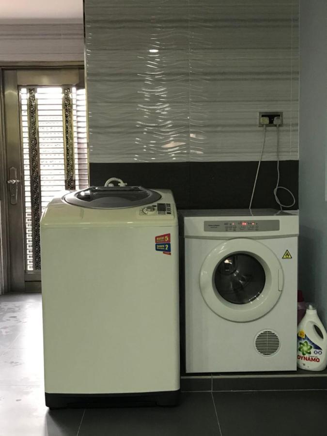Homestay Stardow~星窗名宿~ Johor Bahru Exterior foto
