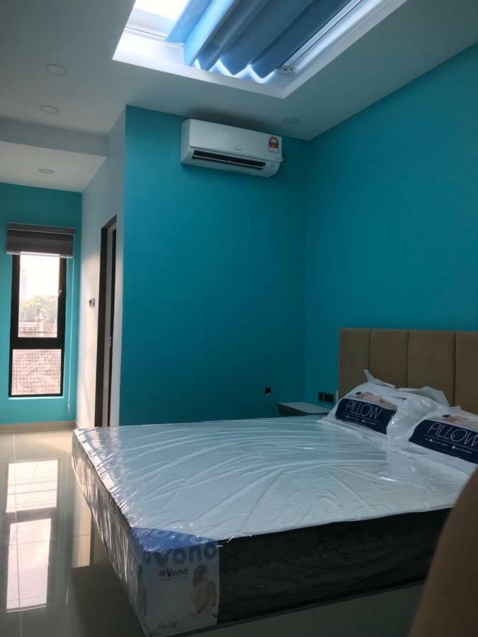 Homestay Stardow~星窗名宿~ Johor Bahru Exterior foto