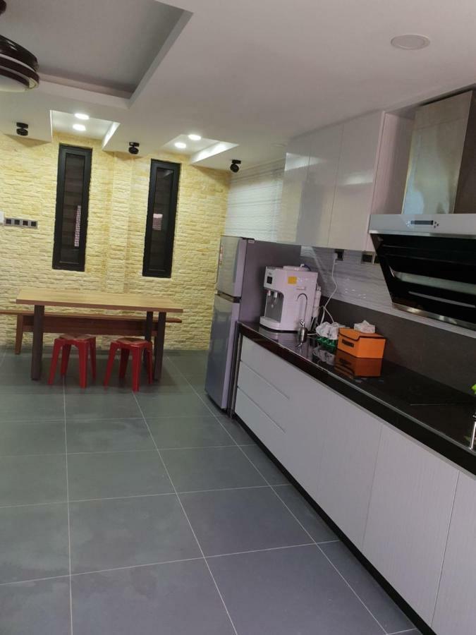Homestay Stardow~星窗名宿~ Johor Bahru Exterior foto