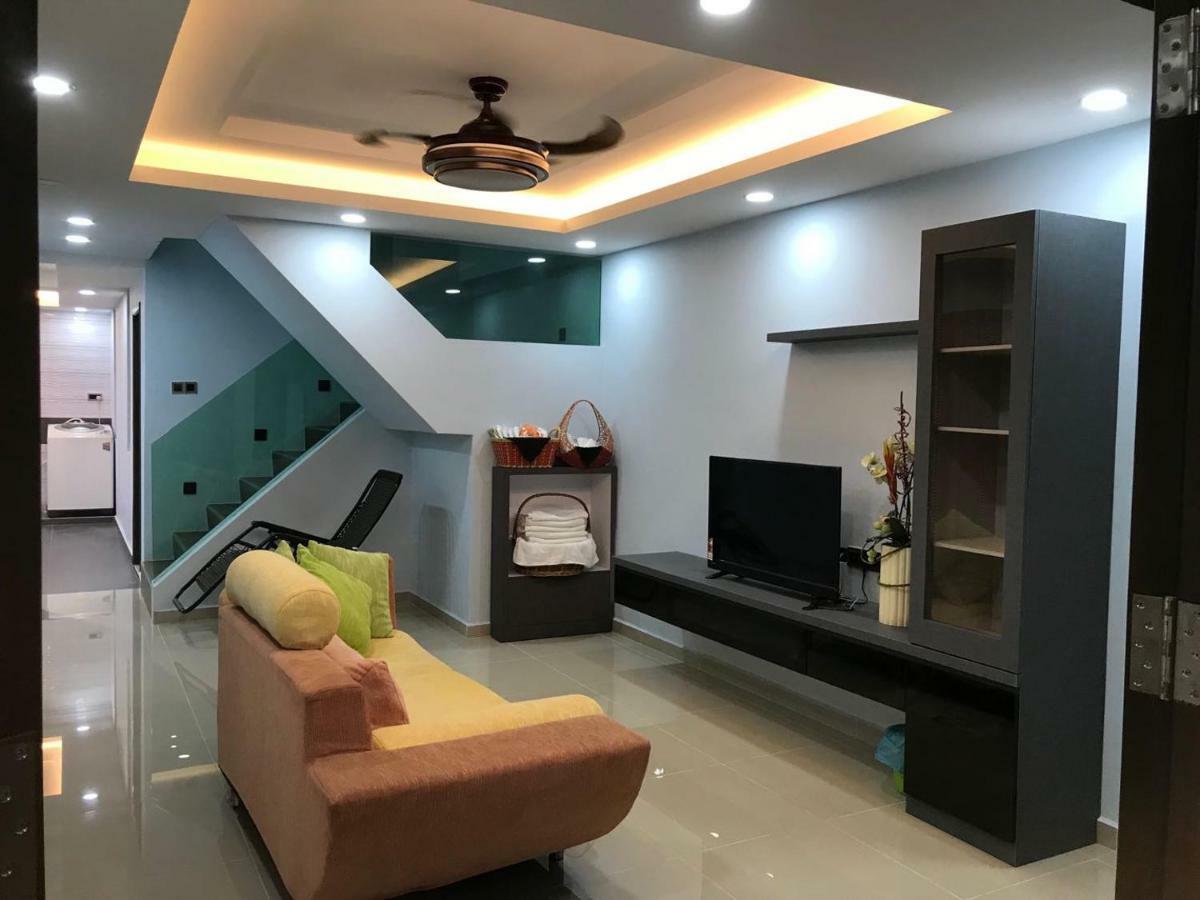 Homestay Stardow~星窗名宿~ Johor Bahru Exterior foto